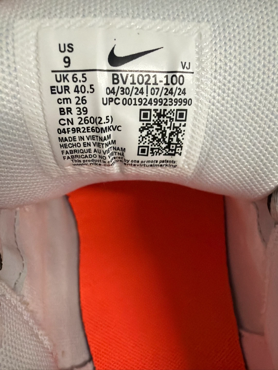 Nike P-6000 Metallic Silver Pink Running Shoes - photo 4