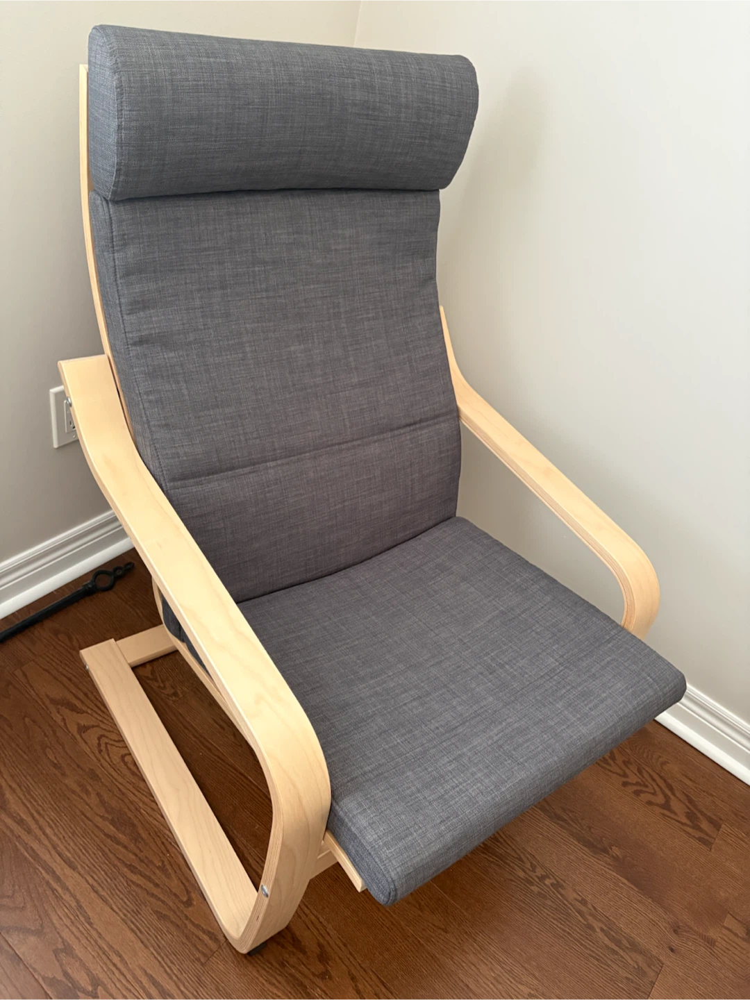 IKEA Poäng Chair and Ottoman Set - photo 2