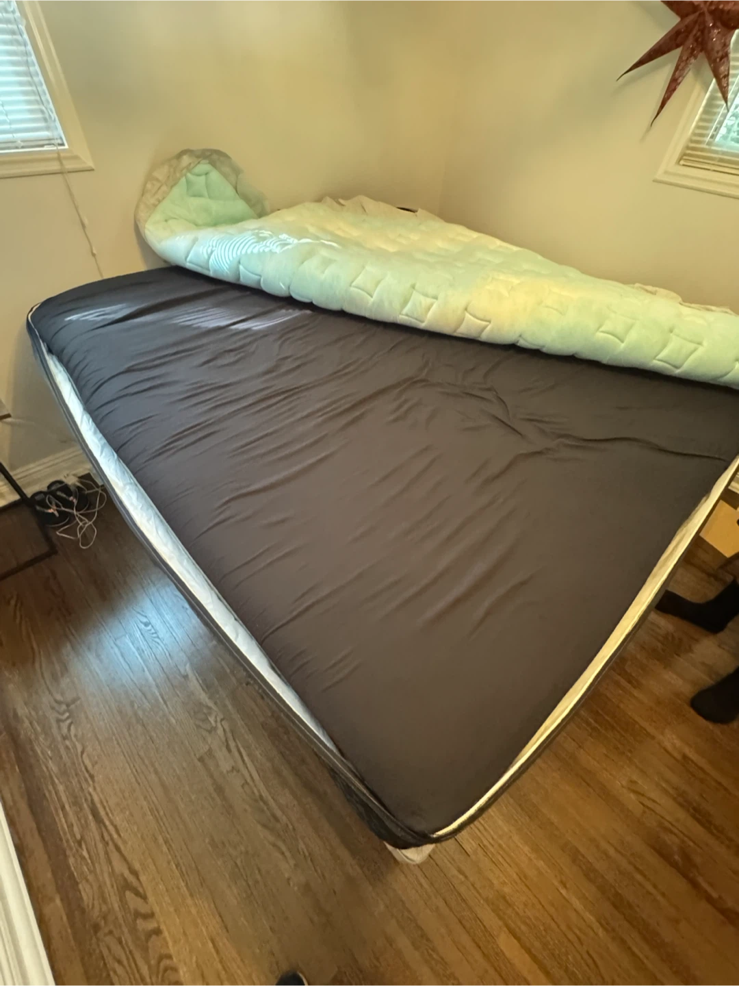 Helix Sunset Elite King Mattress Like New / Excellent Condition - photo 5