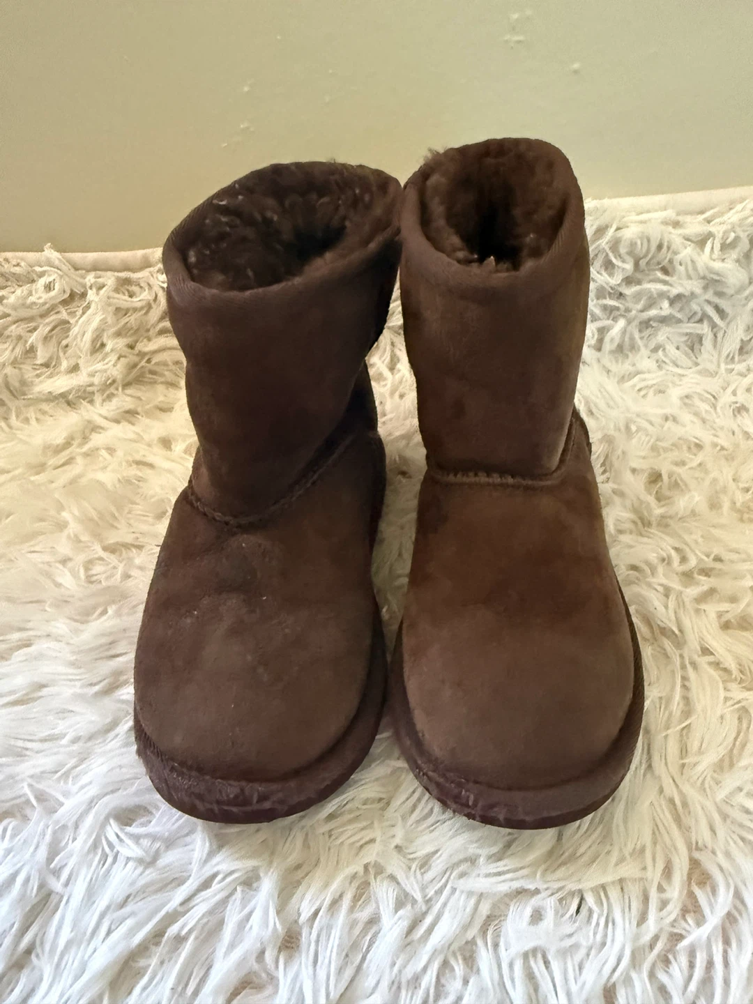 UGG Australia Classic Short Boots - Chocolate Brown