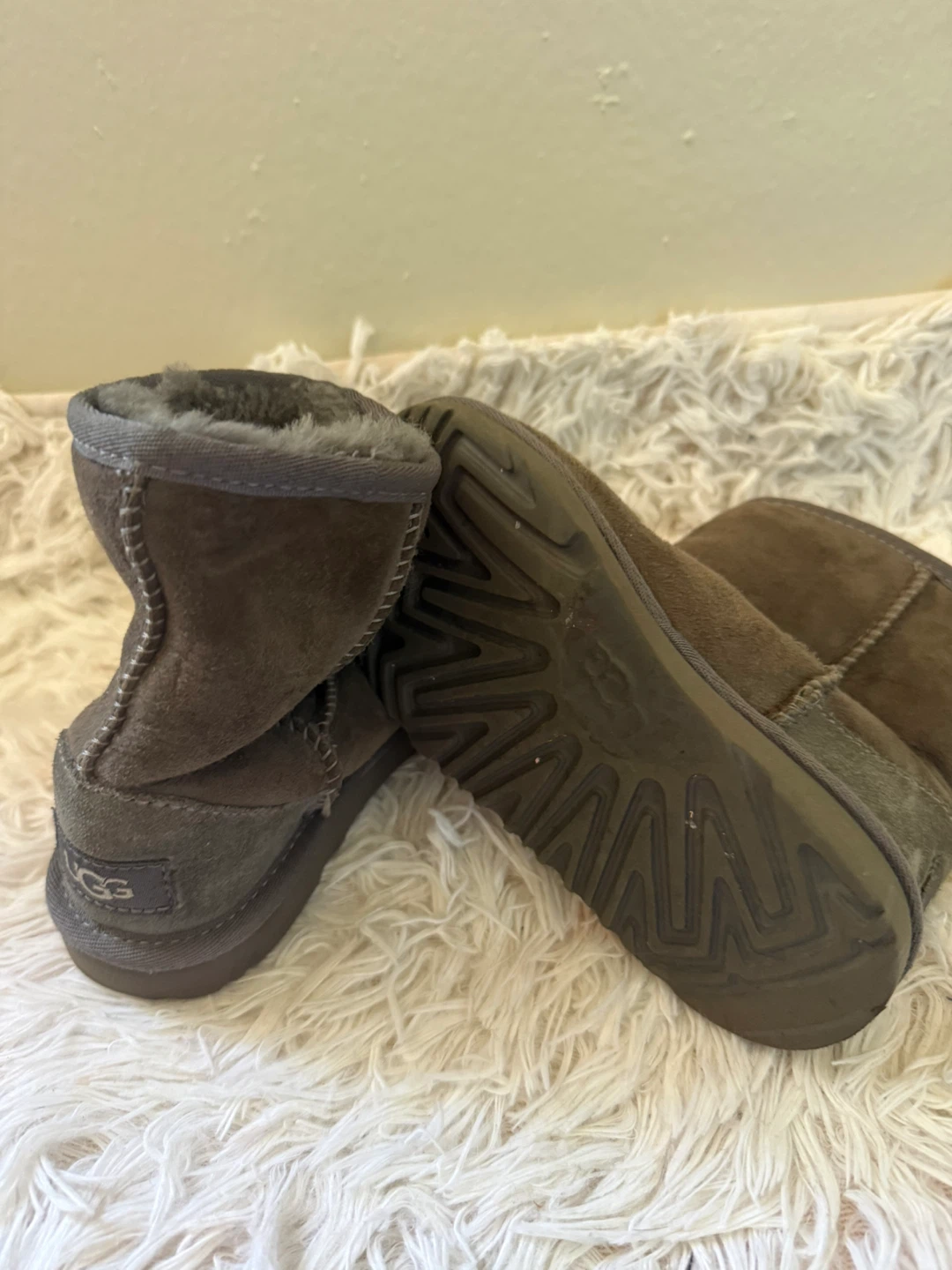 UGG Australia Classic Grey Short Boots - photo 3