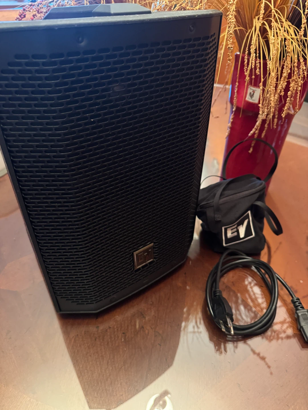 Electro-Voice EV Everse 8 Portable PA Speaker