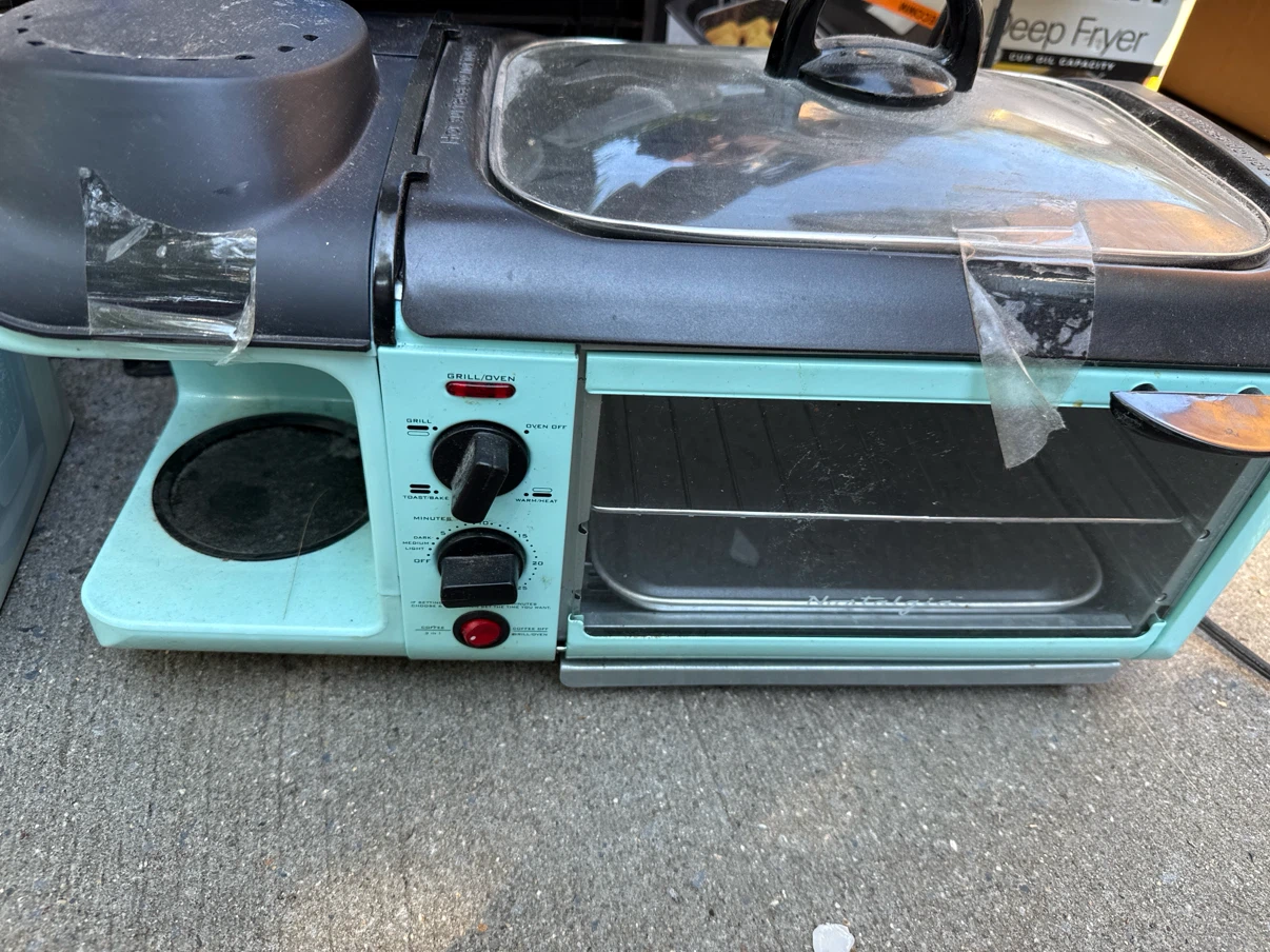 Nostalgia 3-in-1 Breakfast Station