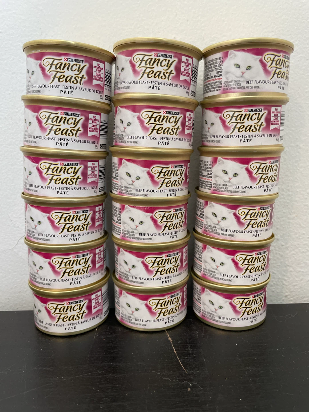 18 Cans Fancy Feast Wet Cat Food-Pate Beef