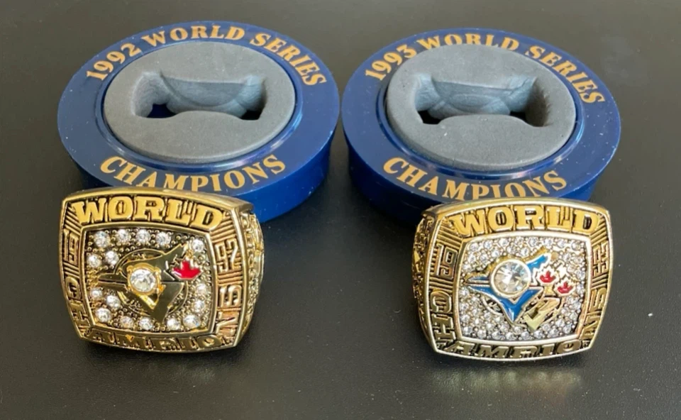 Blue Jays 1992 & 1993 World Series Replica Championship Rings - photo 4