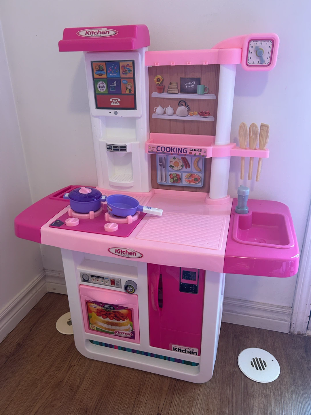 Small Toy Kitchen