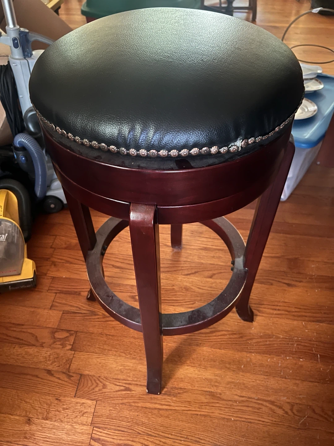 Five sturdy bar stools - photo 2