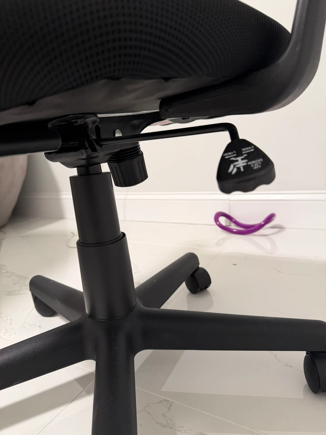 Black Mesh Office Chair with Adjustable Arms - photo 4