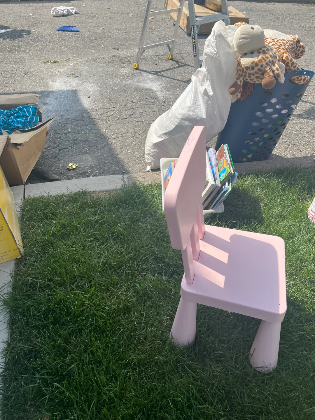 Pink Kids Table and Chair 1 set
