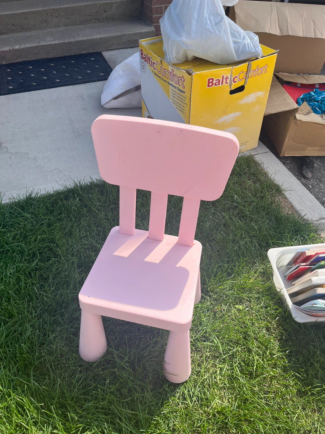Pink Kids Table and Chair 1 set - photo 2