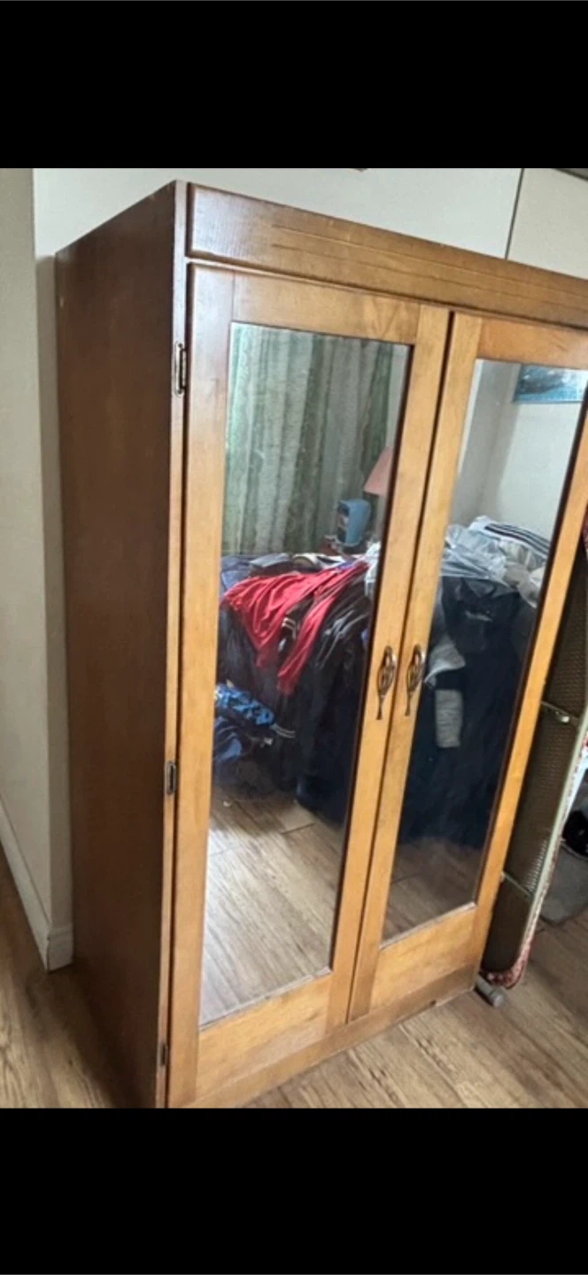 Wooden wardrobe Closet