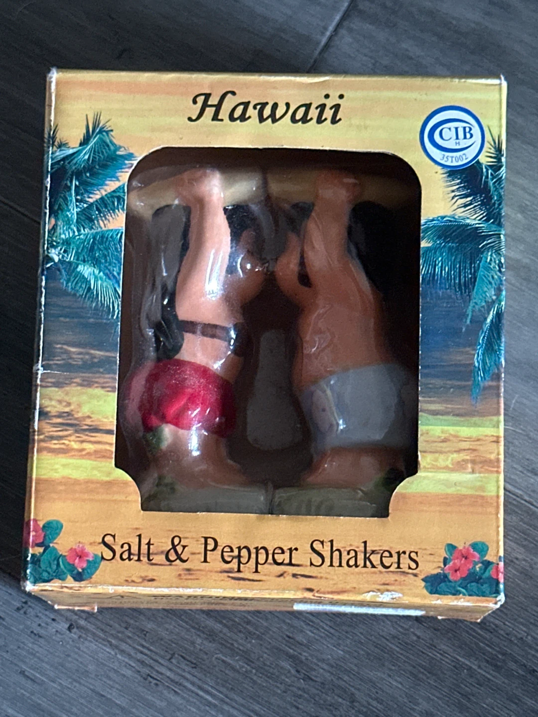 Hawaii Salt and Pepper Shakers