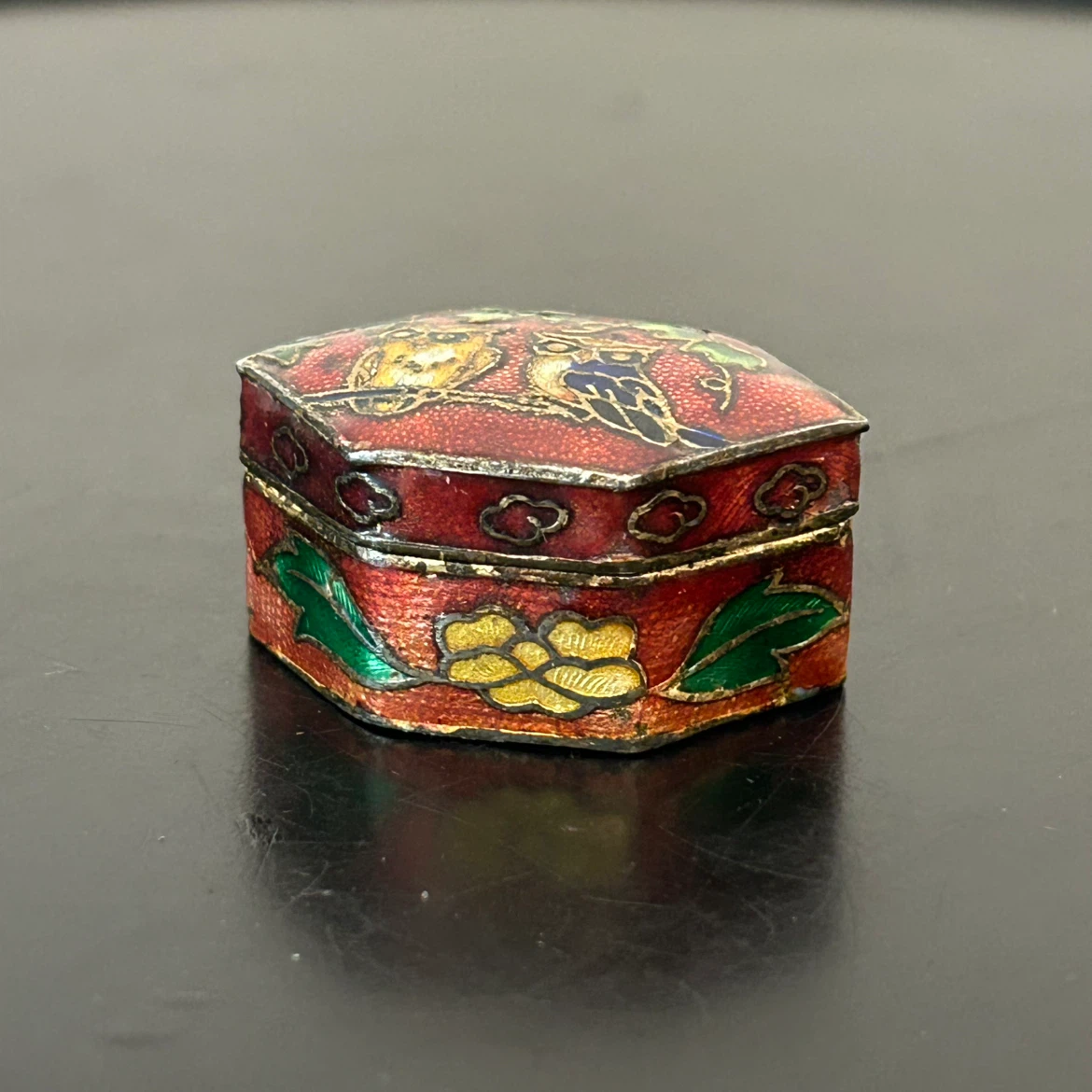 Vintage Mini Cloisonné Brass Hinged Pill Box - photo 2
