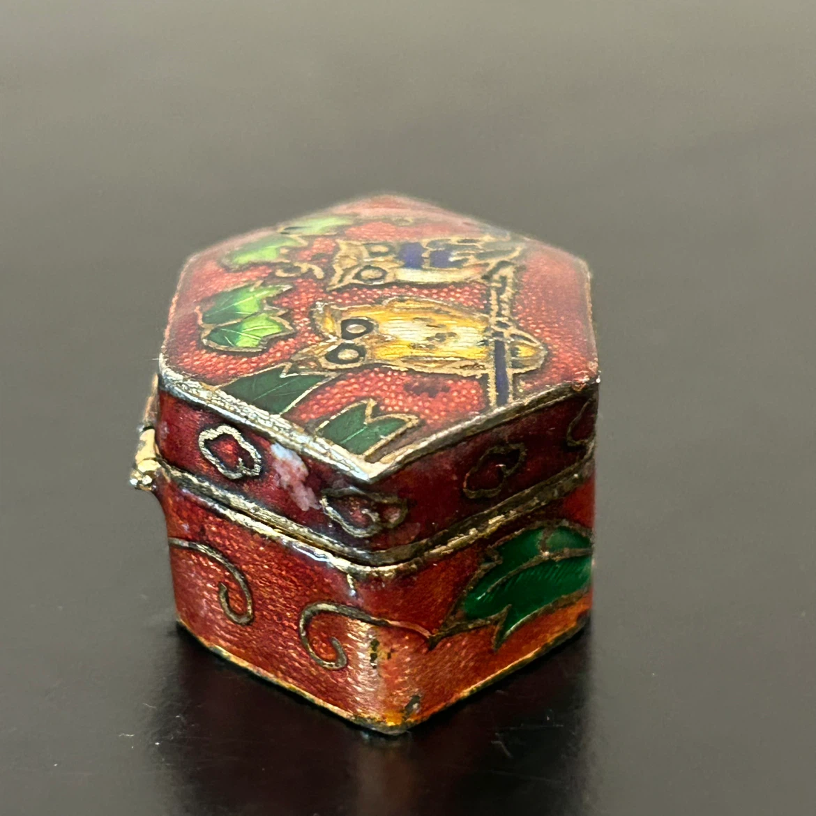 Vintage Mini Cloisonné Brass Hinged Pill Box - photo 5