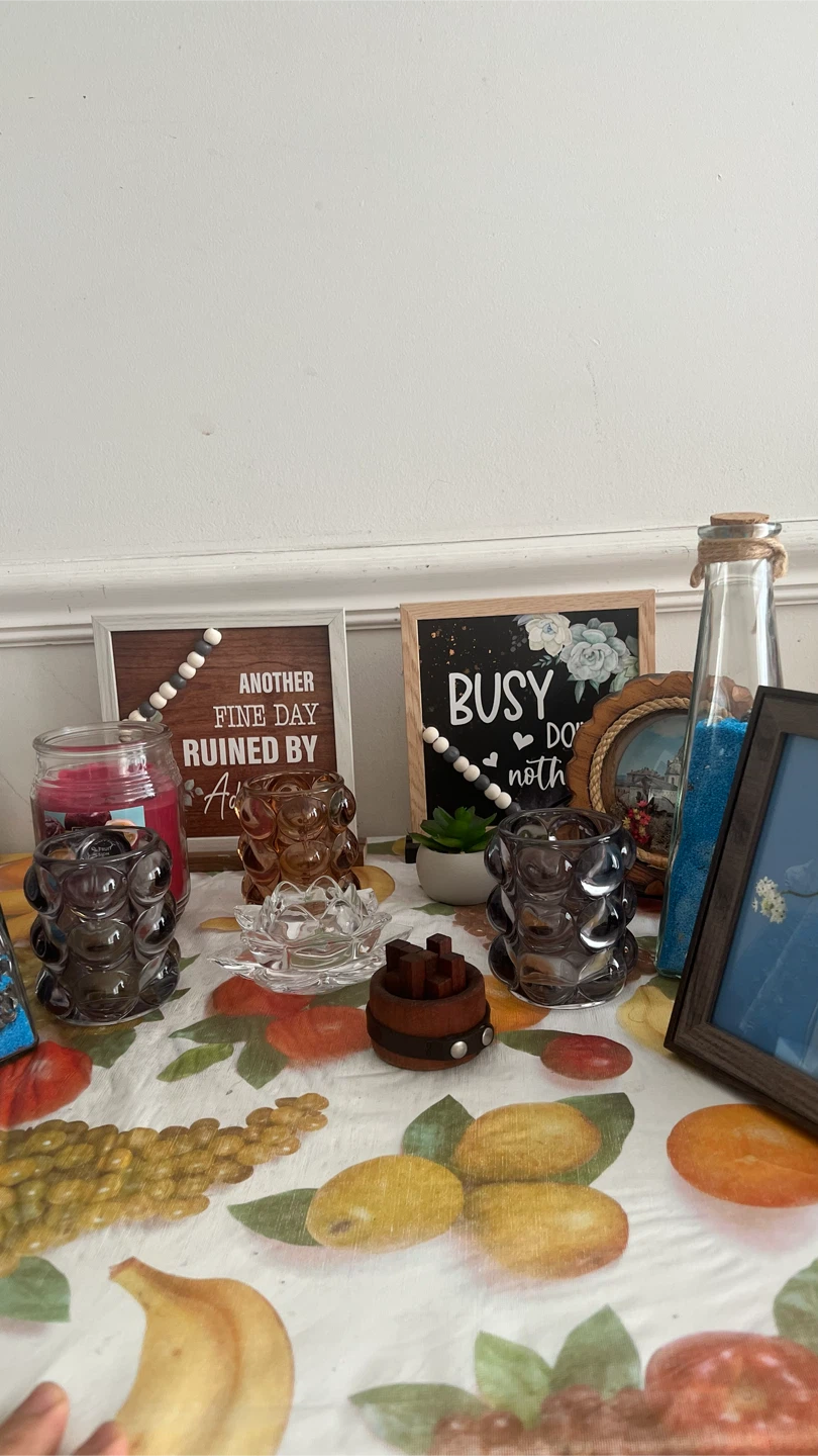 Assorted Home Decor Items - photo 2