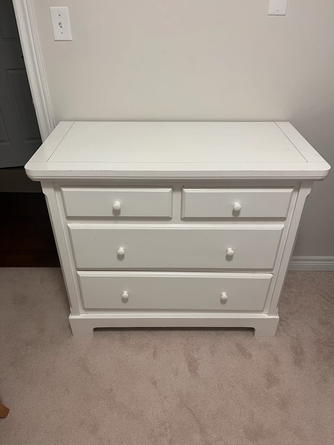 White Dresser / Changing Table - photo 2
