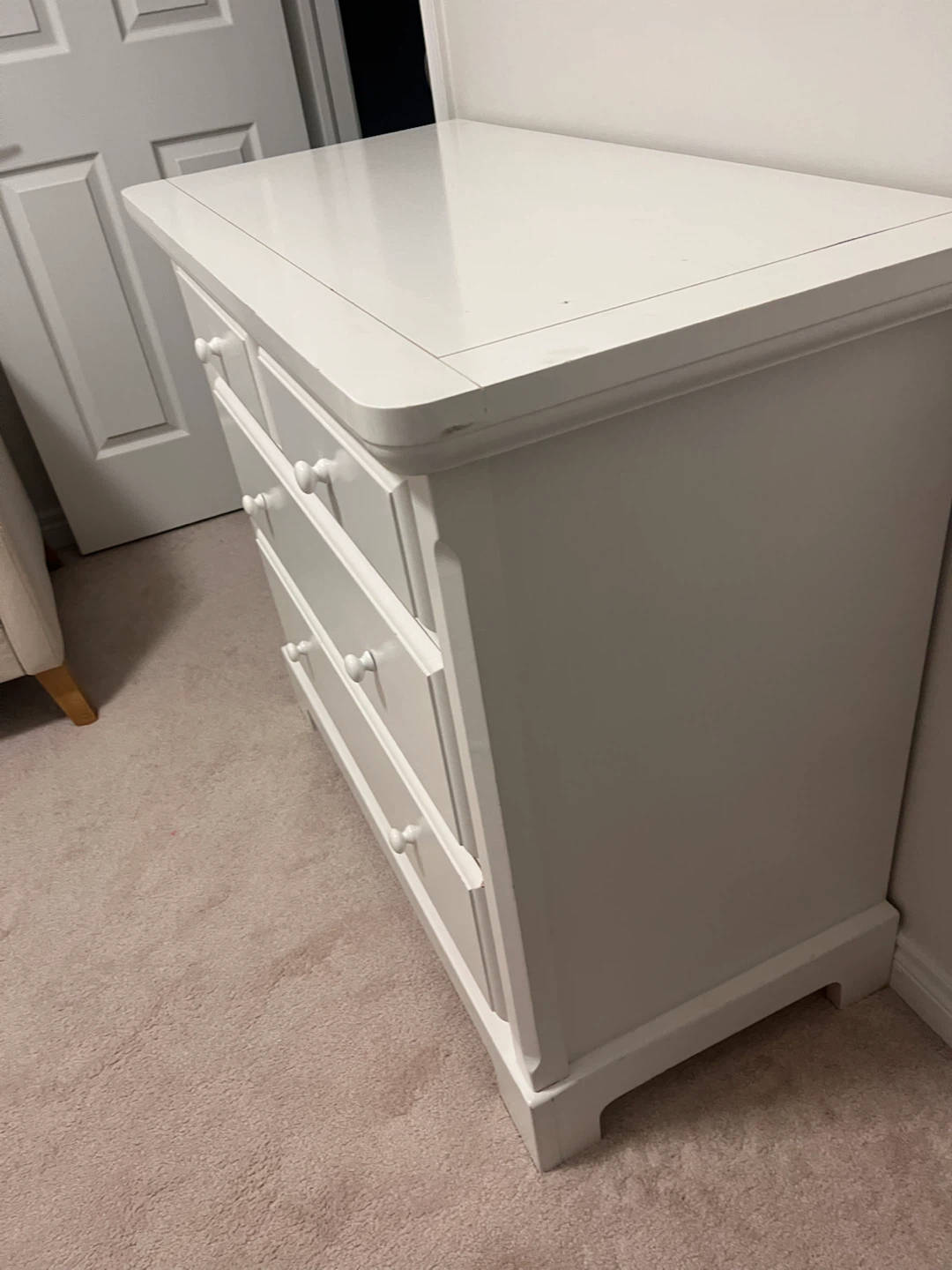 White Dresser / Changing Table - photo 4