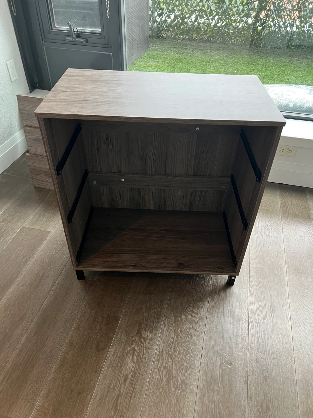 Wooden Drawer Unit