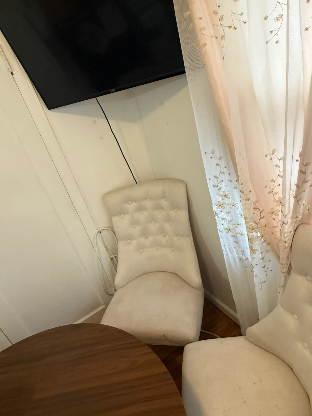 ✨ Set of 4 Cream Tufted Dining Chairs  ✨ - photo 2