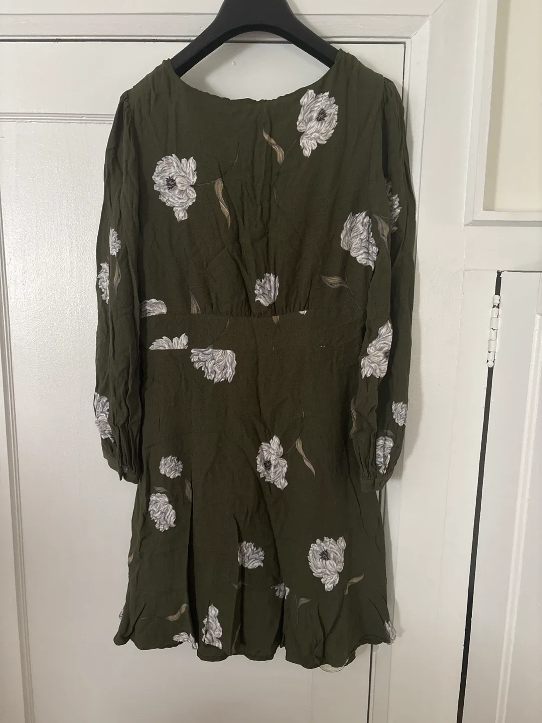 cupcakes and cashmere olive green floral dress size 8 - photo 3