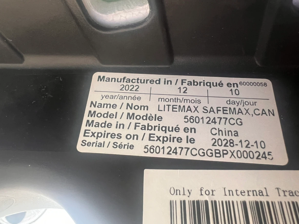 Evenflo LiteMax Infant Car Seat and Base - photo 4