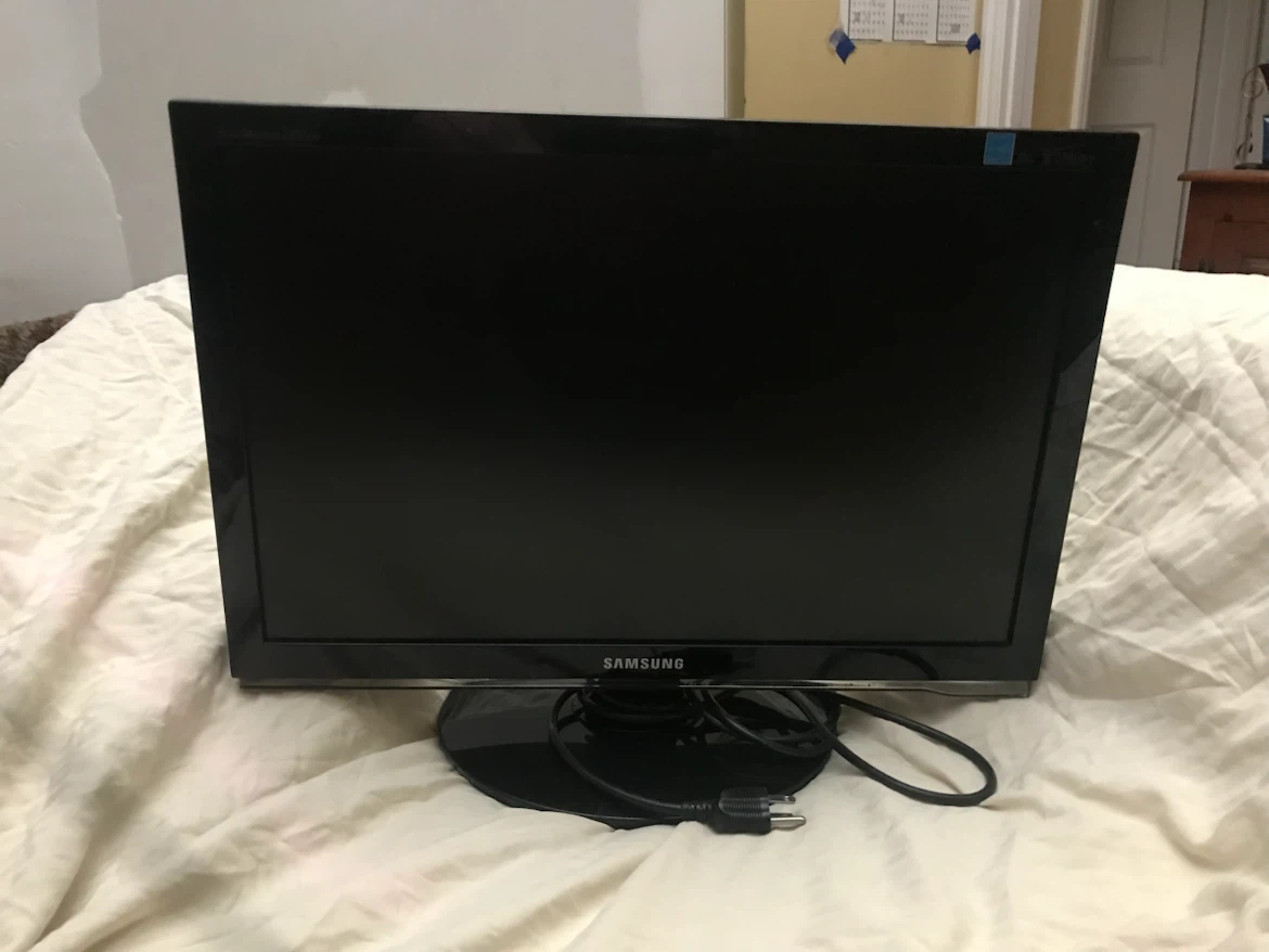 LG Flatron W2242TQ computer monitor