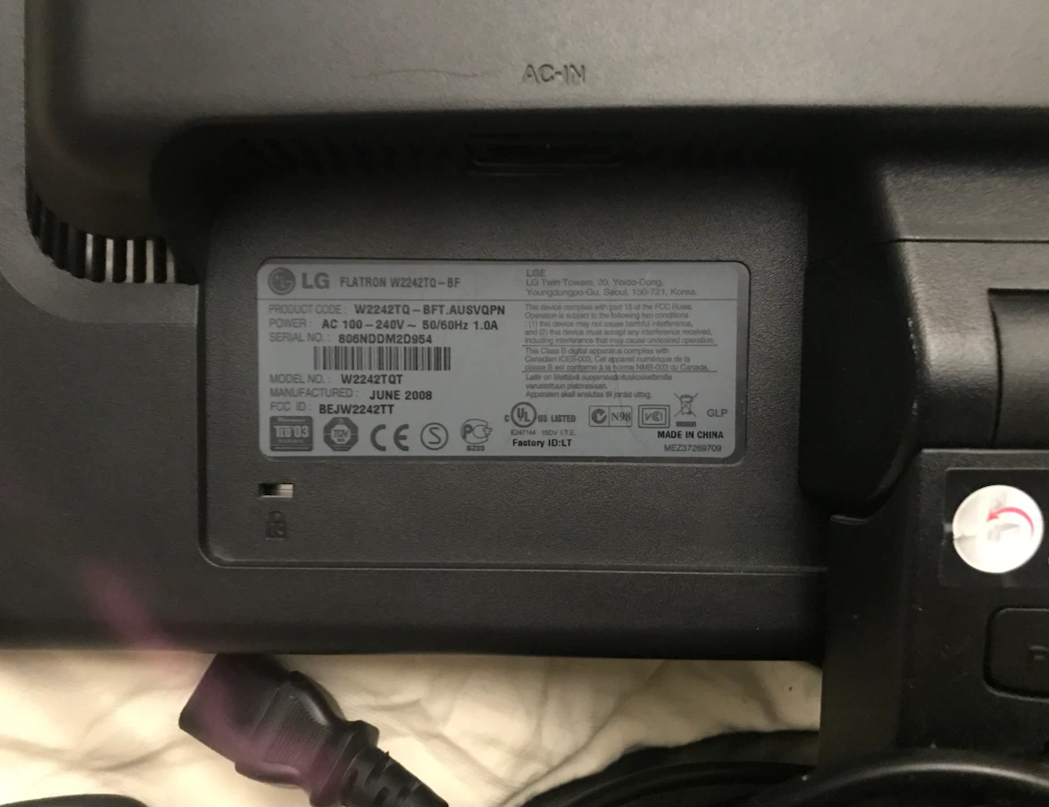 LG Flatron W2242TQ computer monitor - photo 5