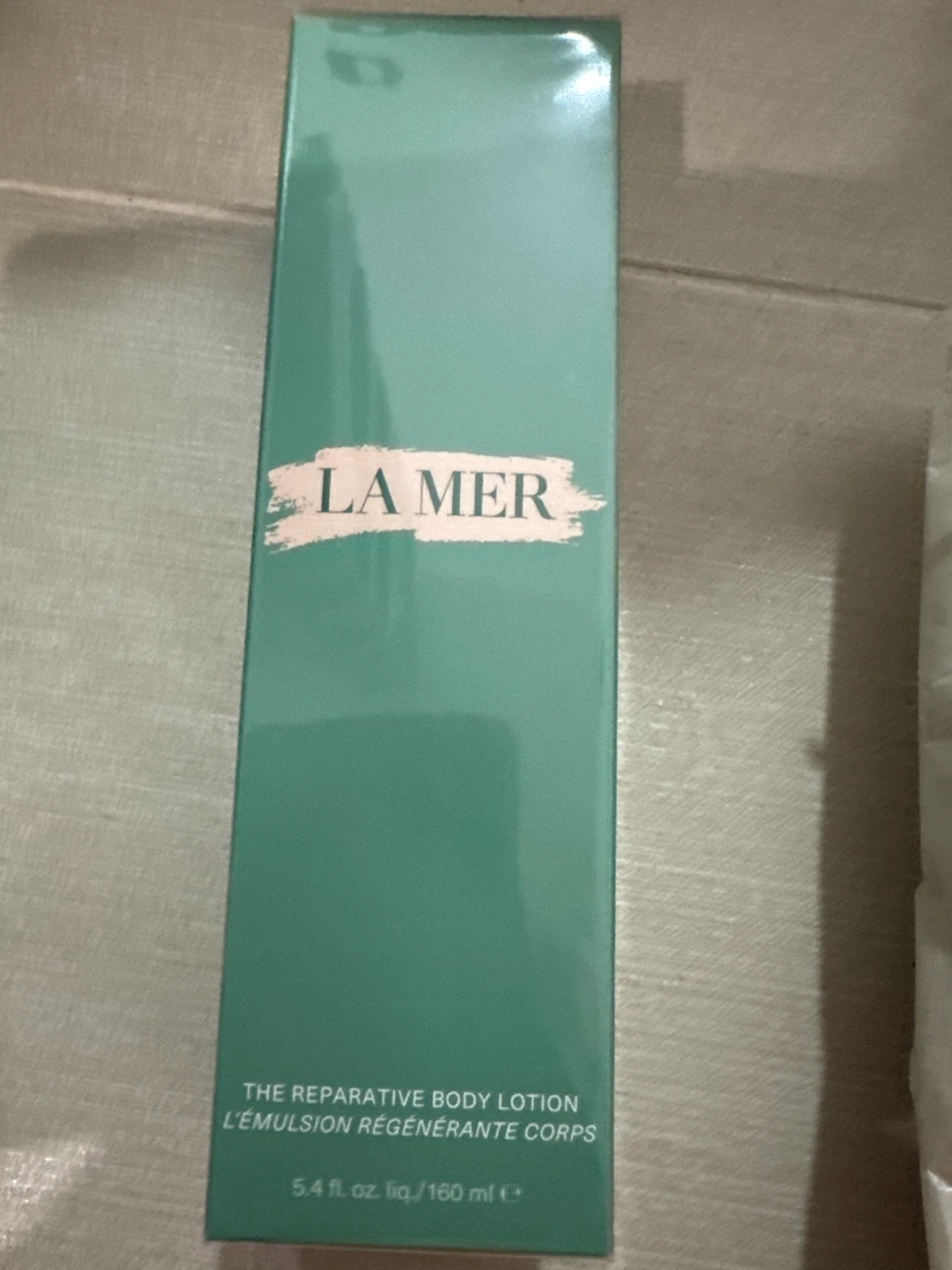 LA MER The Reparative Body Lotion 5.4 fl oz / 160 ml