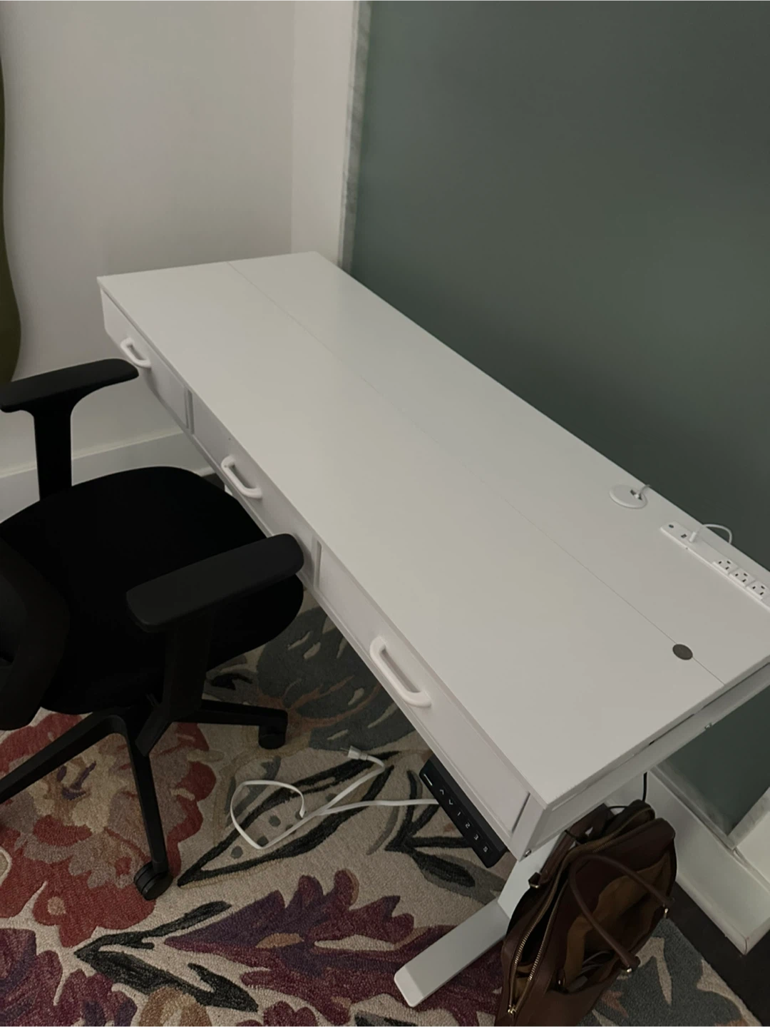 Standing desk