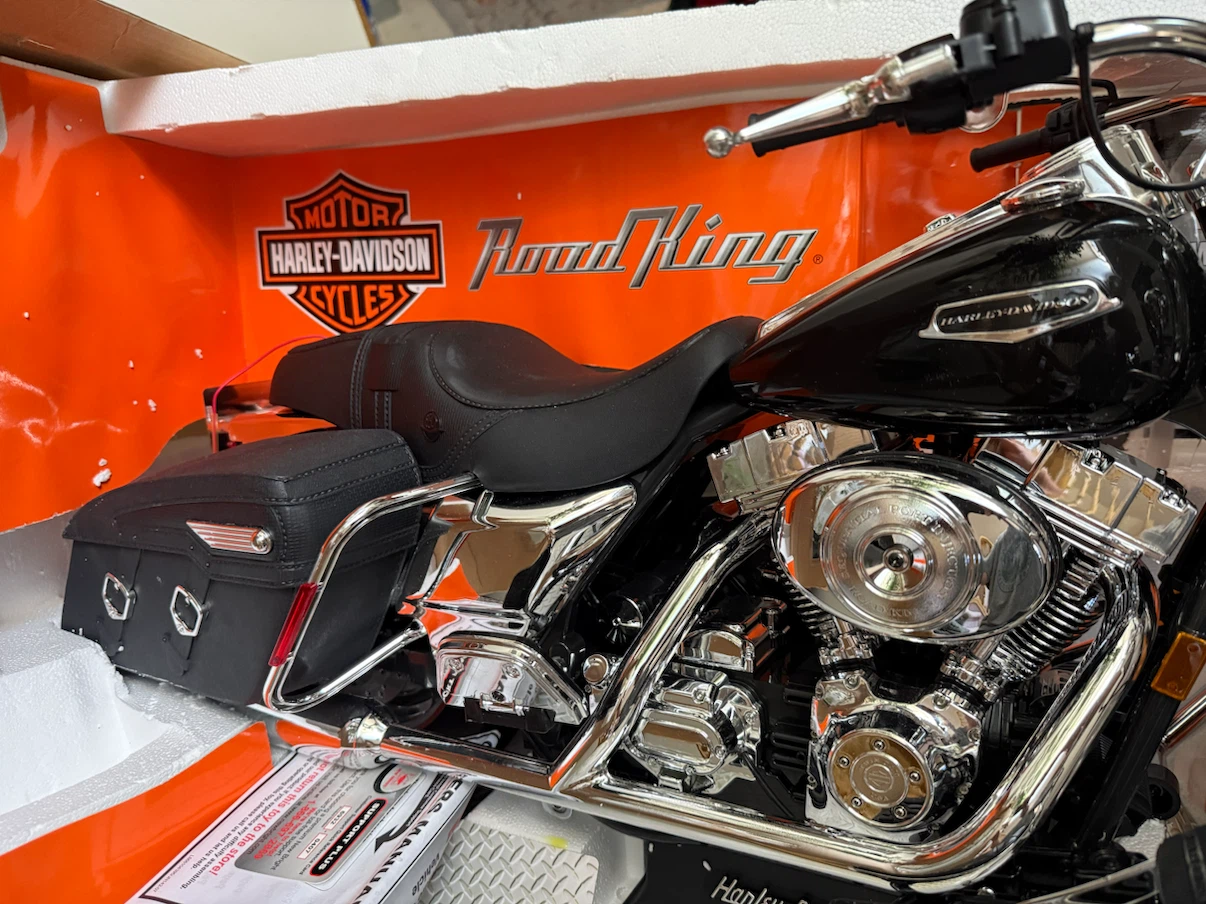 HARLEY DAVIDSON ROAD KING MODEL
