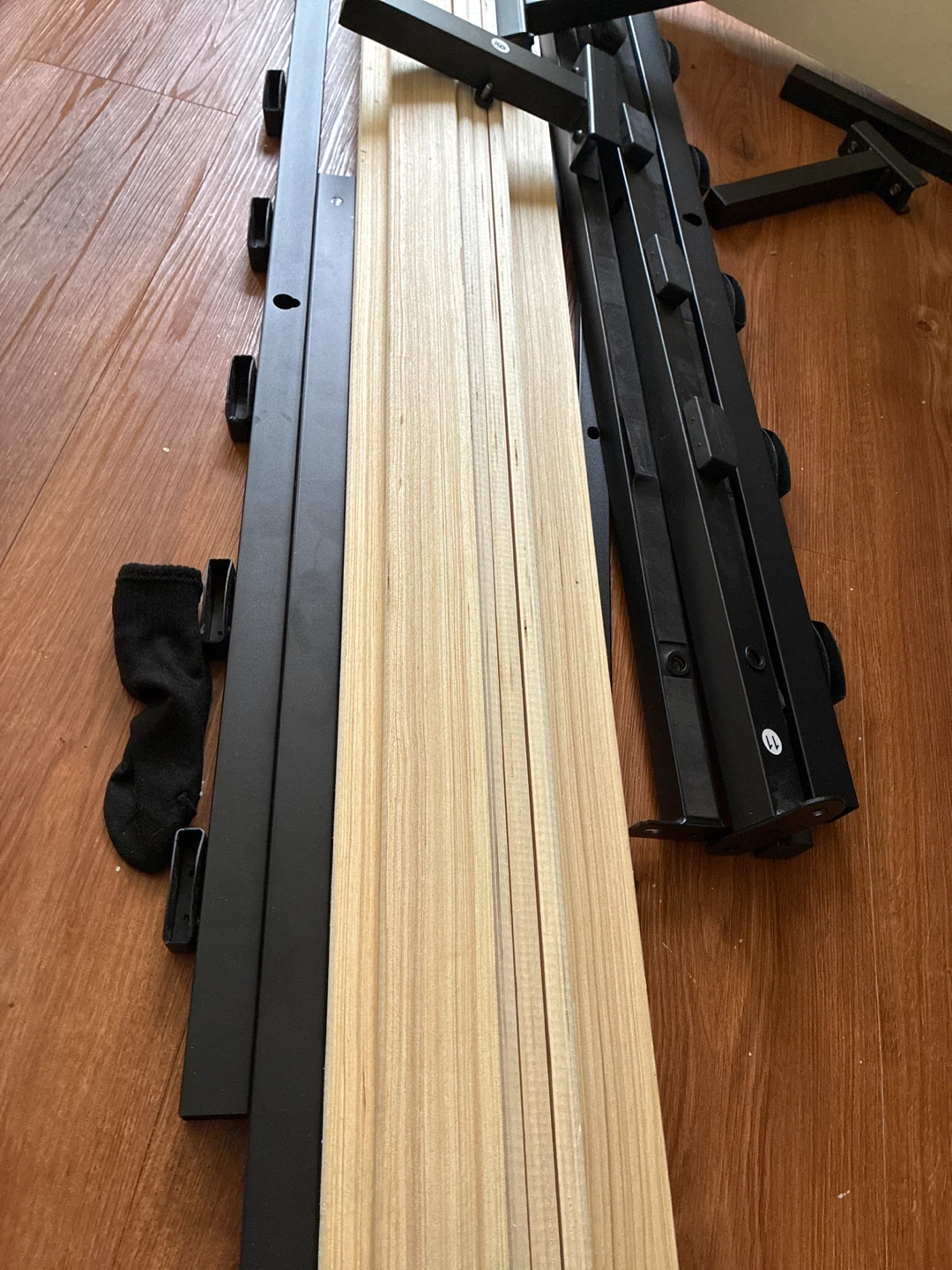 Queen bed low 9’ - photo 3