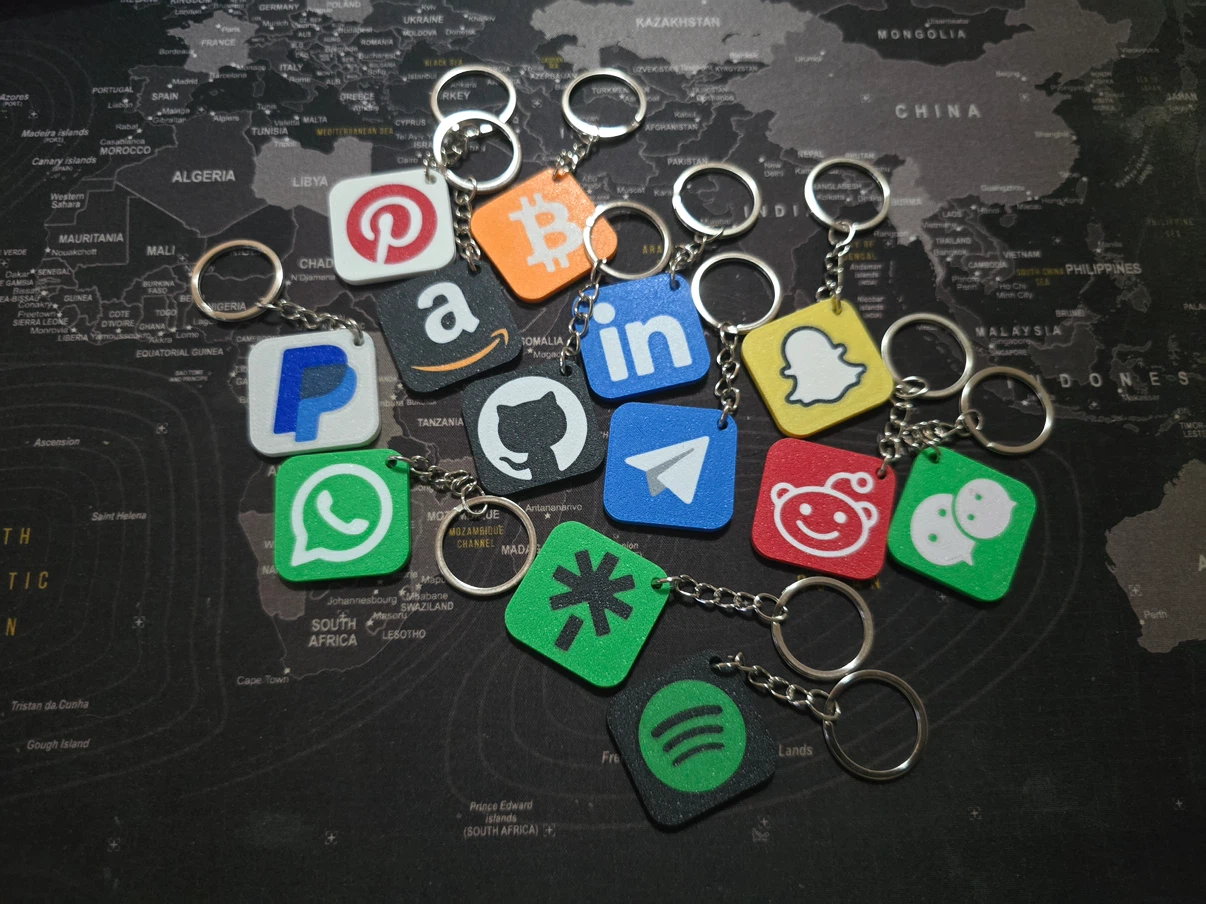 Assorted Social Media & Tech Logo Keychains - photo 2