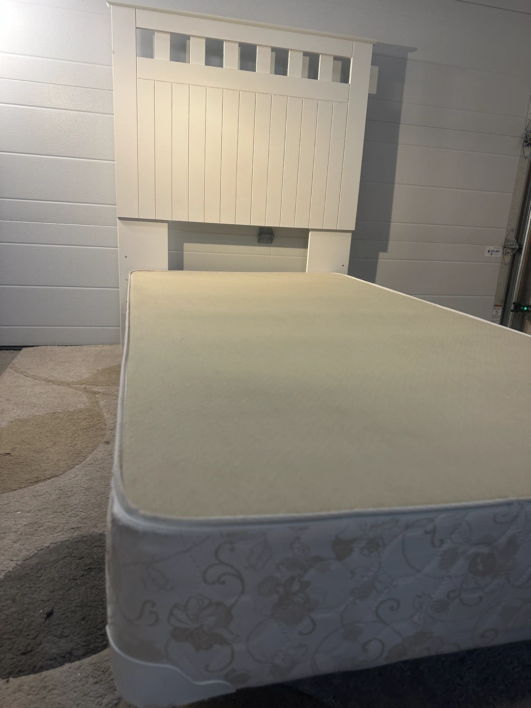 White Single Bed Set (Boxspring Included) - photo 5