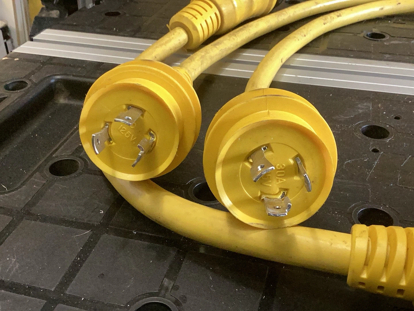 MaruNico 30A to 15A/20A Power Adapter Splitter - photo 2