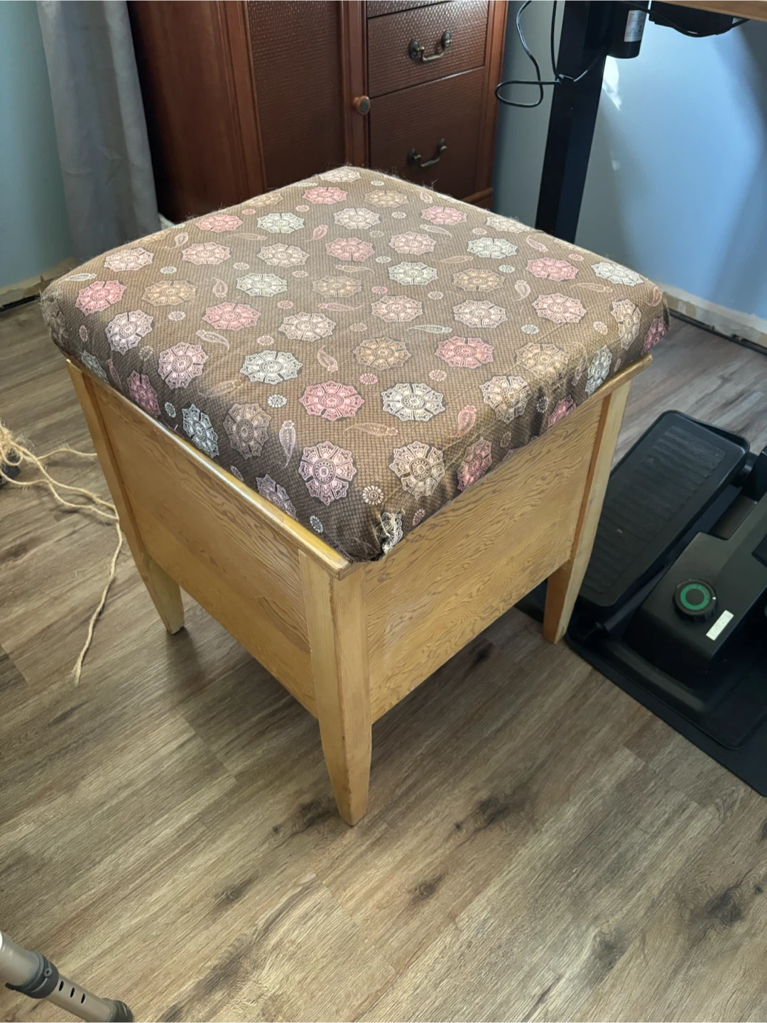 Wooden storage bench/stool