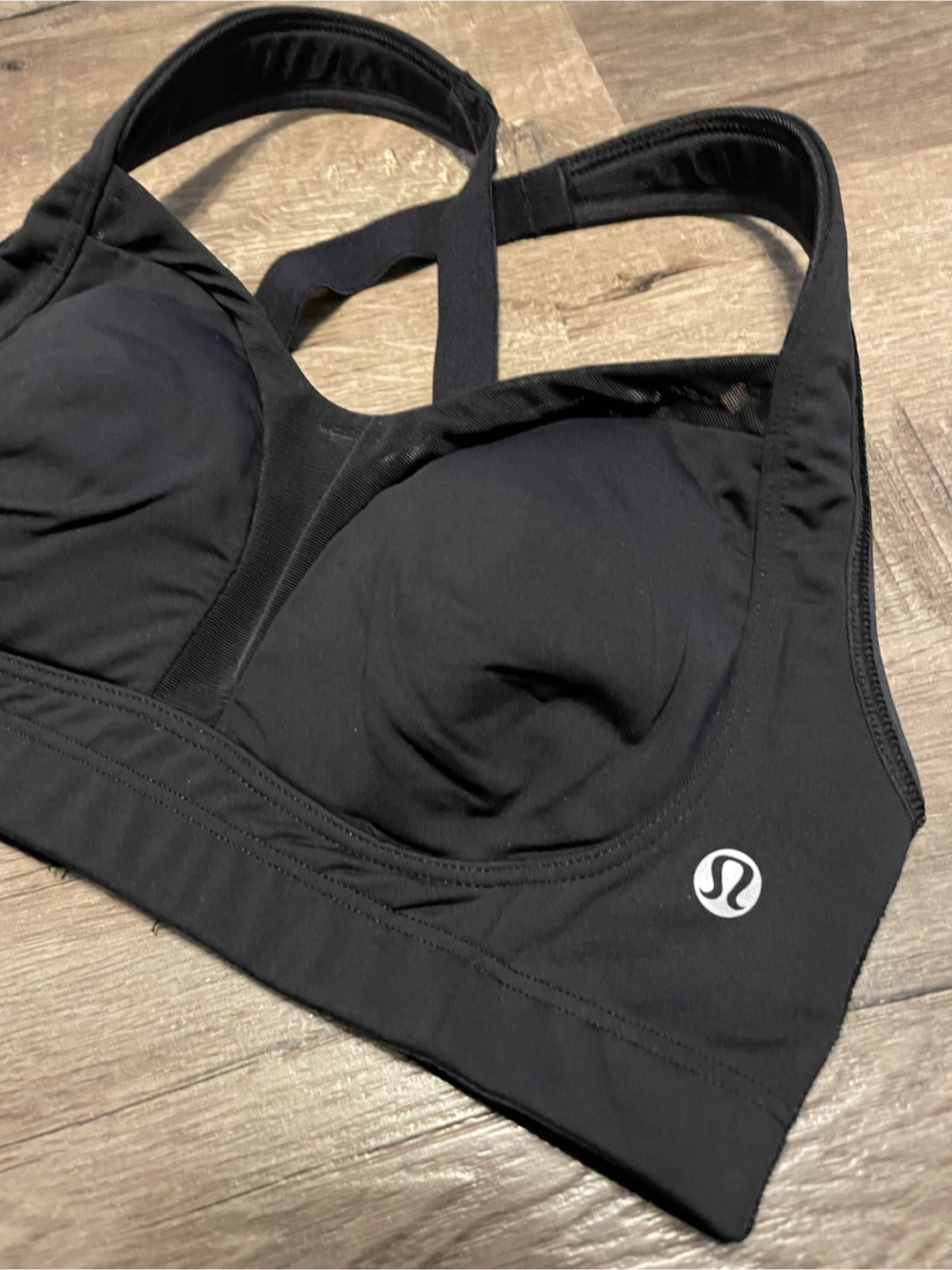 NWOT lululemon Black TaTa Tamer Sports Bra (32C)