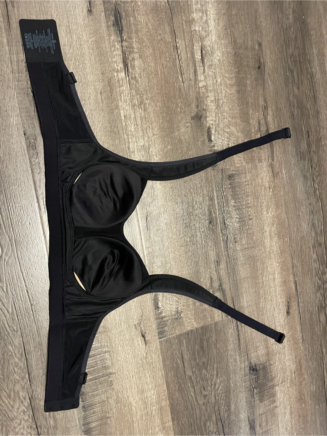 NWOT lululemon Black TaTa Tamer Sports Bra (32C) - photo 5