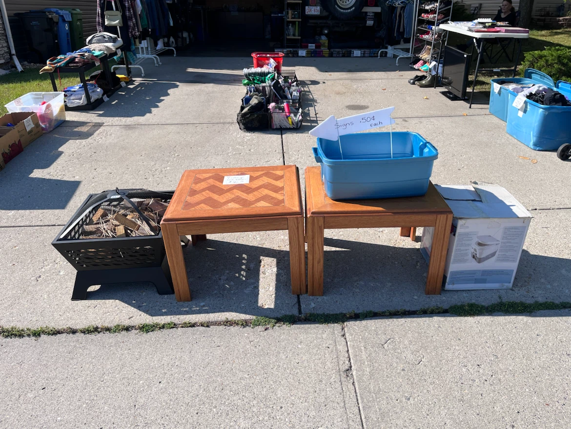 GARAGE SALE - photo 3