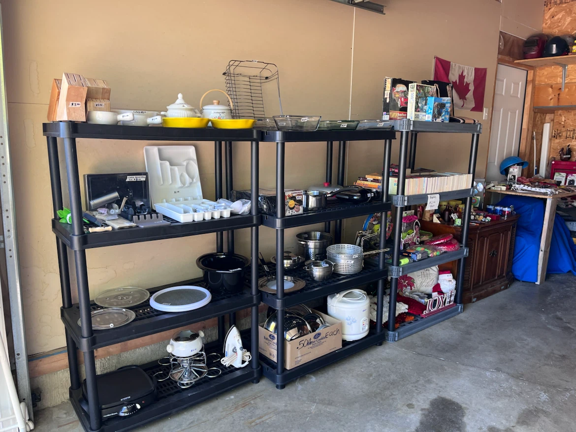 GARAGE SALE - photo 4