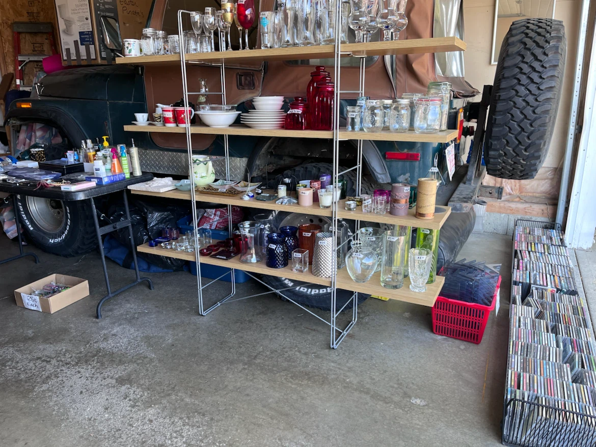 GARAGE SALE - photo 5