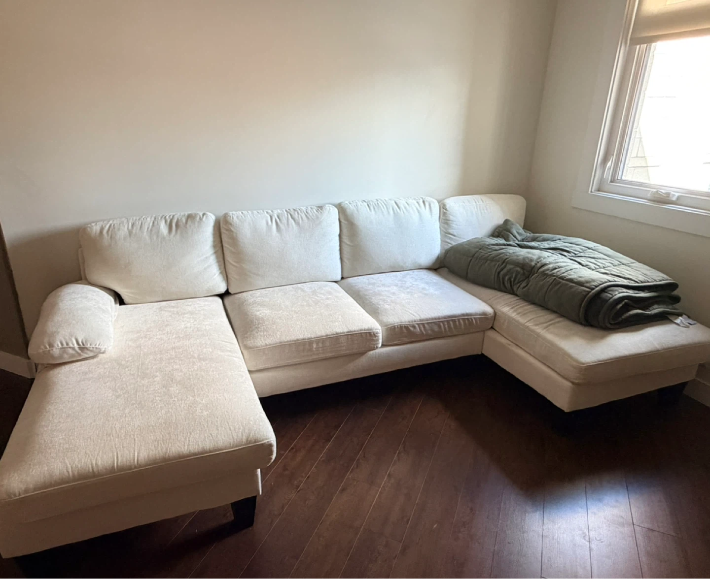 Cream Sectional Sofa with Chaise