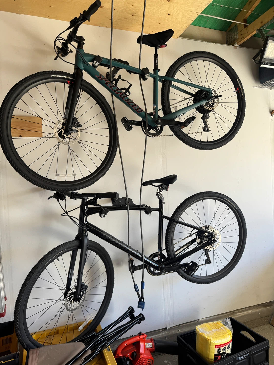 Specialized - Sirrus 2.0, x2 Bikes XXS and M