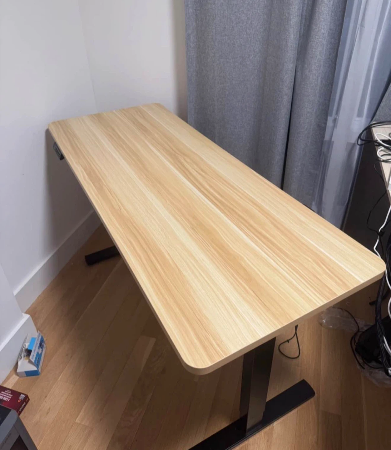VIVO Electric Height Adjustable Standing Desk