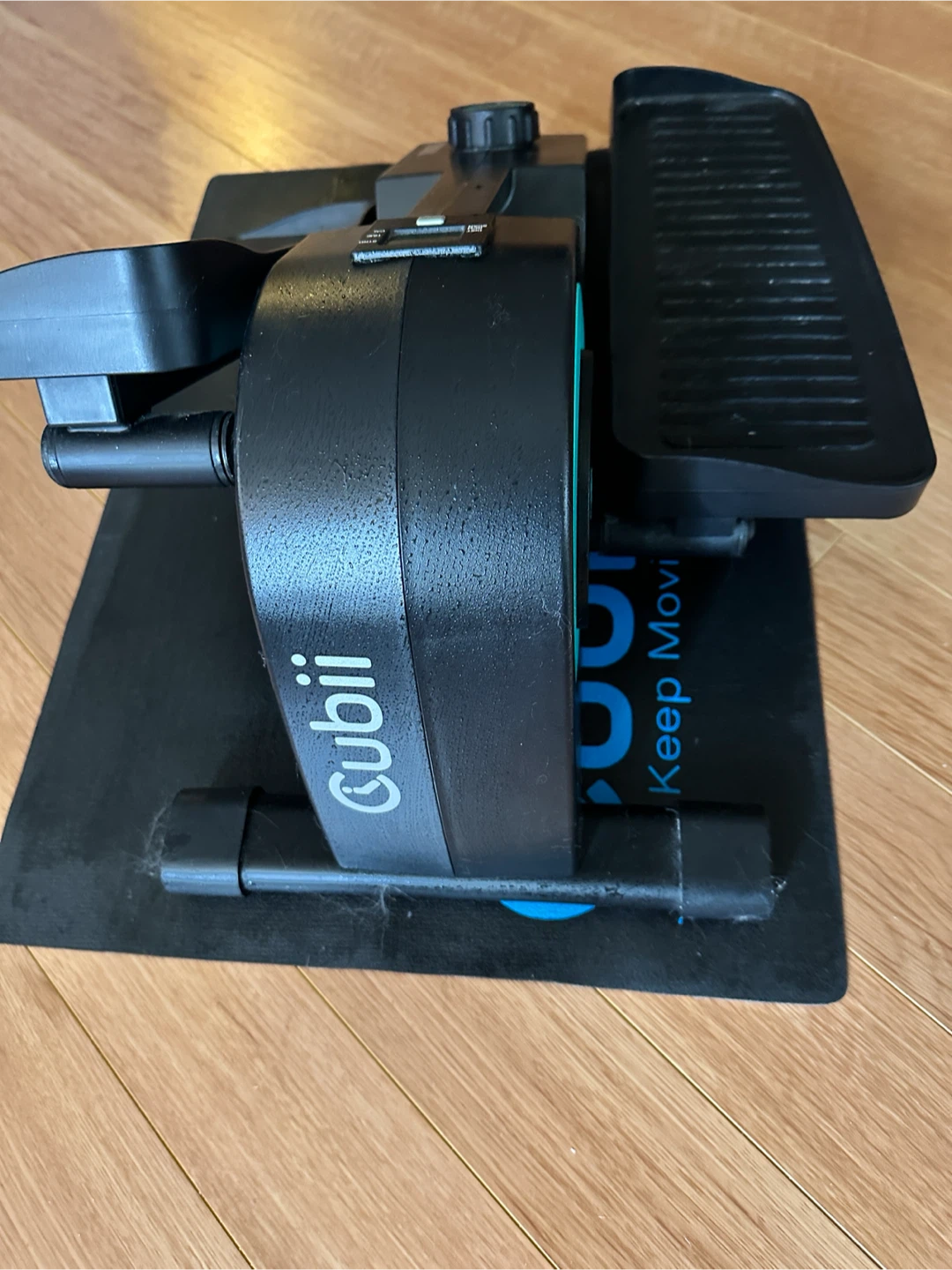 Cubii F3A2 Compact Under Desk Elliptical