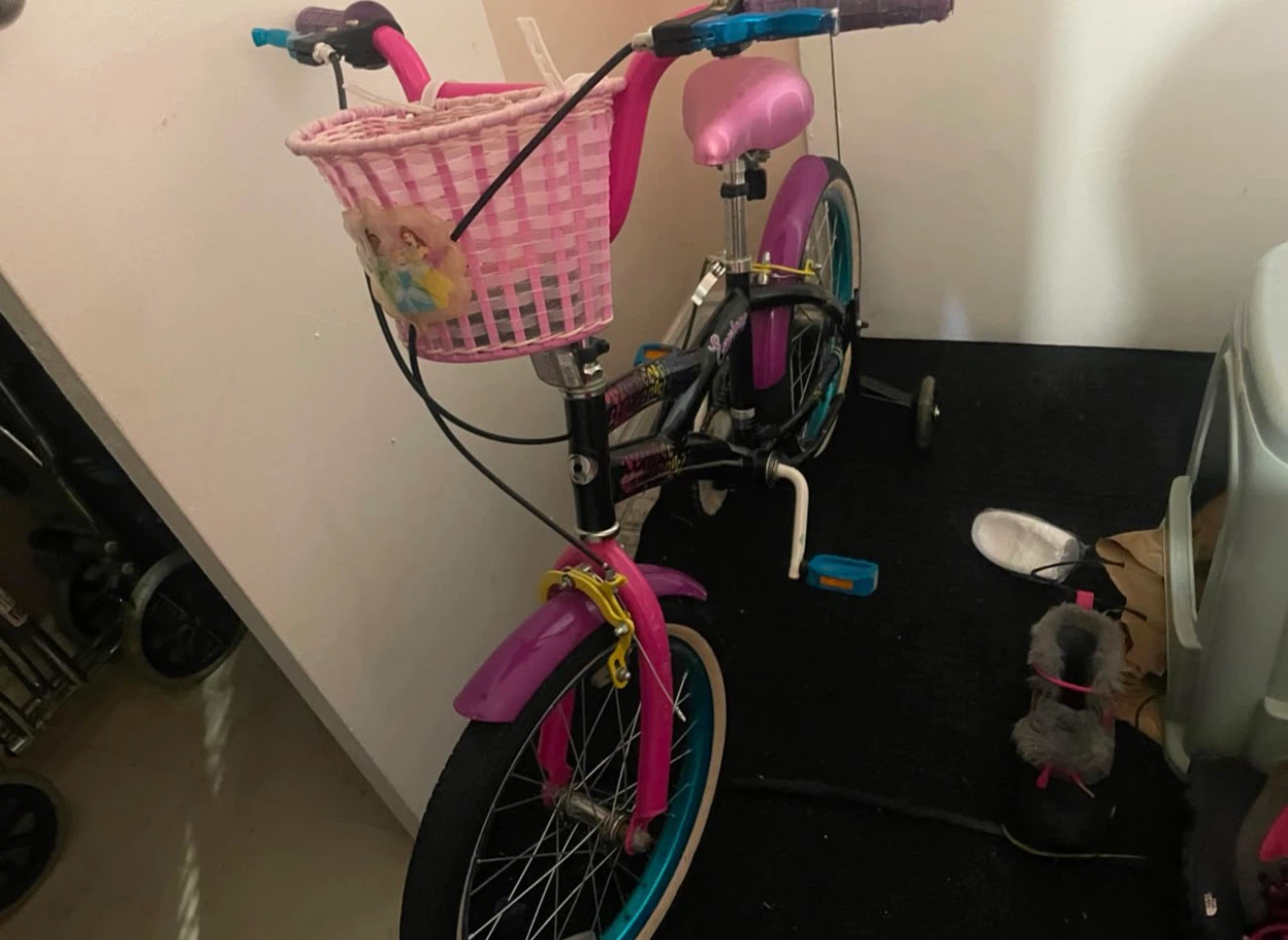 Girl's Bicycle - photo 2