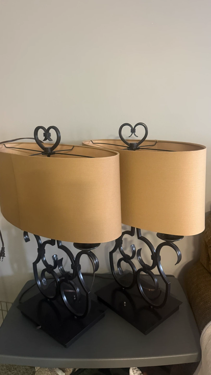 Pair of Decorative Table Lamps - photo 2