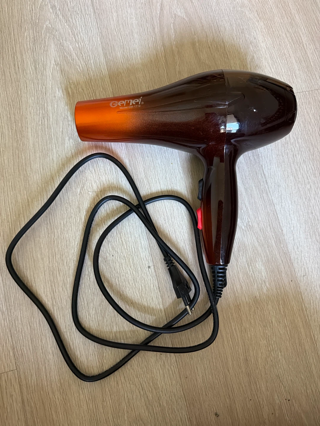 Gemiei GM-1719 Hair Dryer