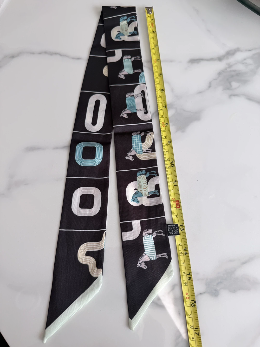 Decorative Scarf with Geometric Print - photo 2