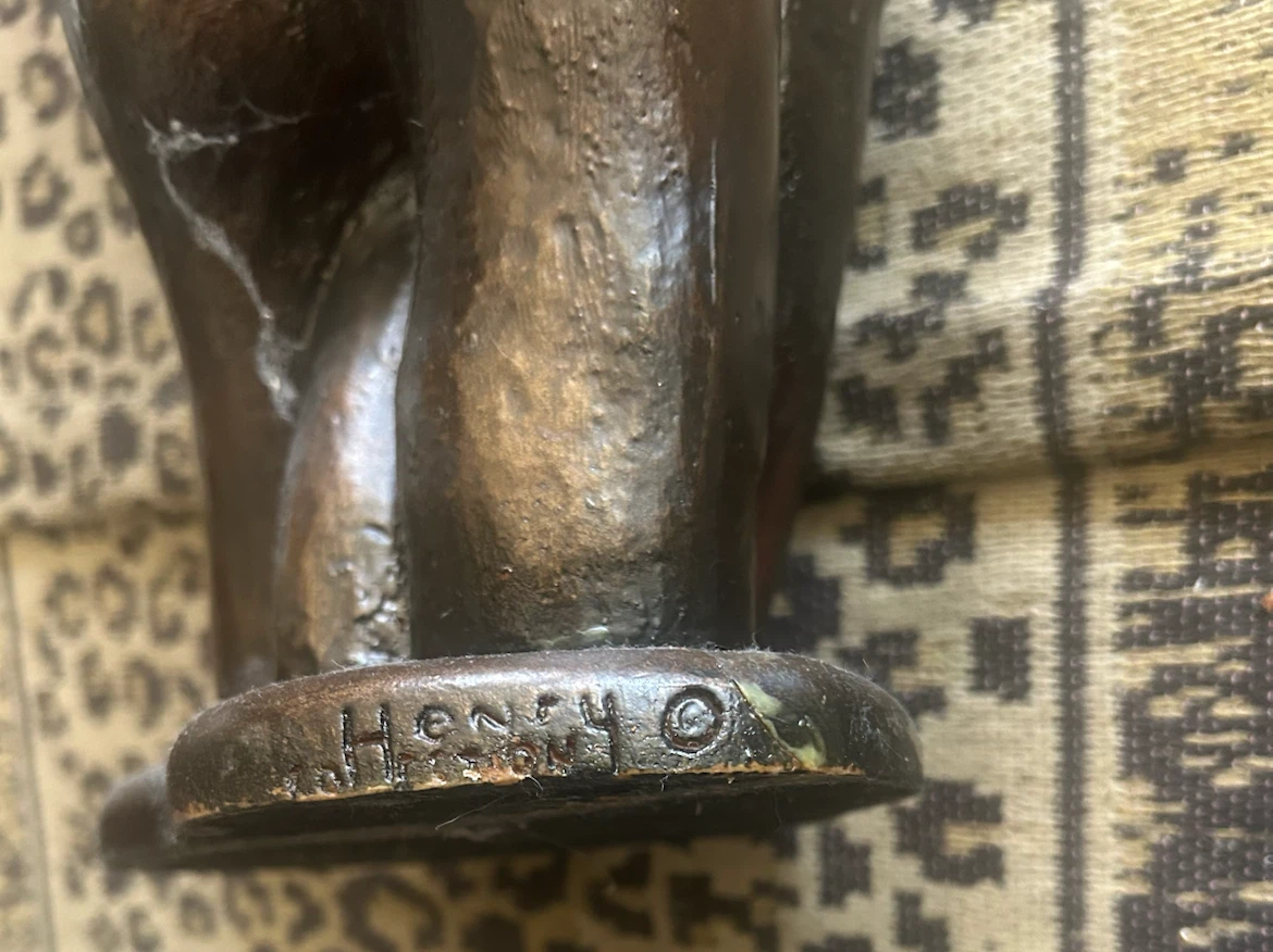 Bronze Sculpture of Embracing Couple - photo 2