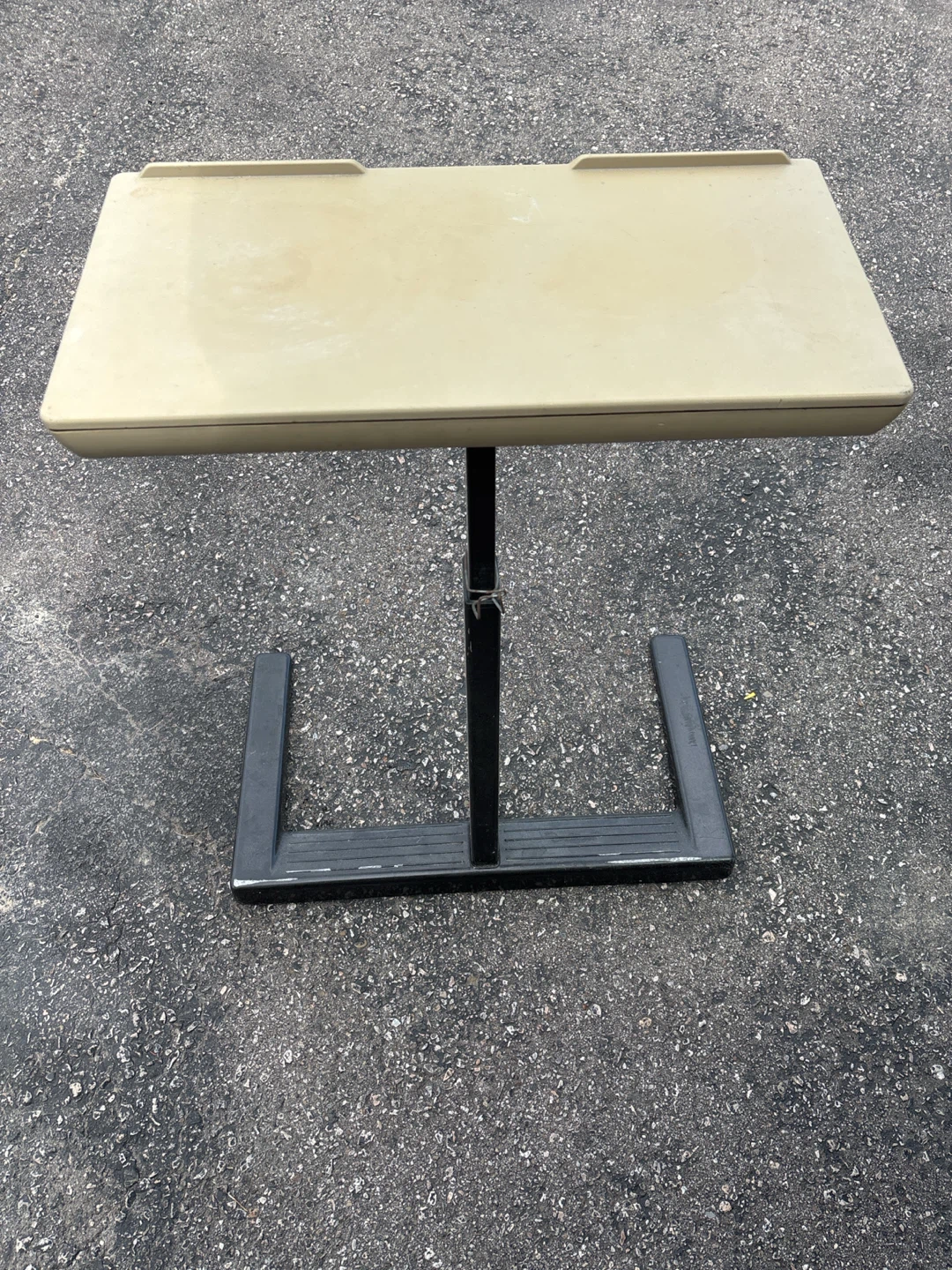Adjustable Bedside Table - photo 5